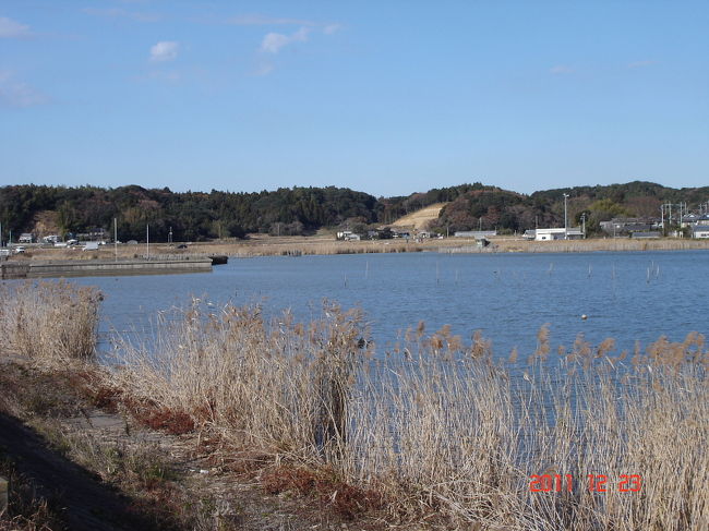 行方市の蔵川地区周辺にケリがきているとの情報を戴き、見に行ってきました。<br /><br />表紙写真は、行方市の蔵川河口付近の北浦湖畔の風景です。<br />