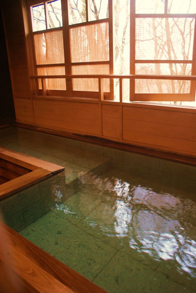 15周年だった昨年に比べて、なんも考えていなかった今年の結婚記念日。<br />気づくと4月になってた(*_*)<br /><br />今年の結婚記念日はちょうど土曜なので、しっぽり温泉にでも・・と探していたらpuyo好みの<br />しゃぶしゃぶ食べ放題(←と思ったら1回おかわり無料(^^ゞ)&お部屋のお風呂が源泉かけ流し。<br />いいんじゃな〜いということでブッキング。<br /><br />じゃらんのパッケージも旅館のHPも同じお値段でしたので、旅館のサイトより予約しました。