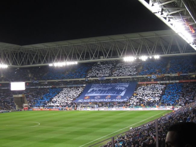 2012年正月ヨーロッパに旅行しました。<br /><br />目的はFOOTBALL!<br />フランス・イギリス・スペインと10日間で3カ国を巡り、<br />プレミアリーグとリーガそれぞれ2試合ずつ。<br />いろいろ回るために、超駆抜けました。<br /><br /><br /> 1日目:名古屋→成田→パリ<br /> 2日目:パリ<br /> 3日目:パリ→ロンドン→マンチェスター(マンチェスター・シティ対リバプール)<br /> 4日目:マンチェスター→ニューキャッスル(ニューキャッスル対マンチェスター・ユナイテッド)<br /> 5日目:ニューキャッスル→エディンバラ→<br /> 6日目:ロンドン→マドリッド<br /> 7日目:マドリッド(レアル・マドリッド対グラナダ)<br />★8日目:マドリッド→バルセロナ(エスパニョール対バルセロナ)<br /> 9日目:バルセロナ→マドリッド→フランクフルト→<br /> 10日目:成田→名古屋<br /><br />この編は★印の8日目の旅行記です。<br />実質上の最終日。<br />マドリッドからバルセロナへ移動し、カタランダービーを観戦しました。