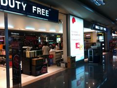 ベトナム　ハノイ　ノイバイ国際空港　免税店　への　「苦言を呈す」