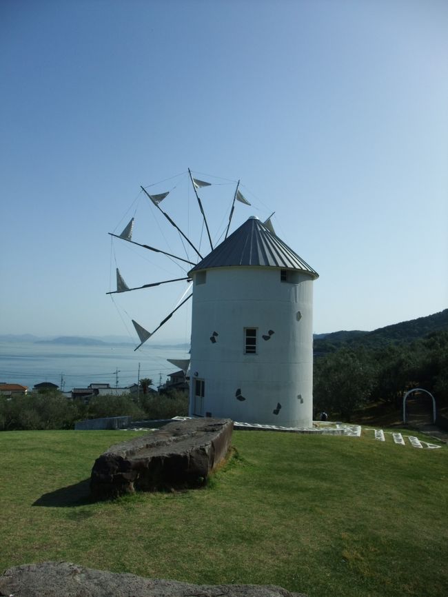 今年のゴールデンウィークは徳島県と香川県へ。自然をテーマに各地を巡ってみました。<br />晴天に恵まれた陽気の中、緑豊かな四国の自然にふれながら、日ごろのストレスを癒してきましたよ。<br />やっぱり、自然に恵まれた日本の四季は何とも言えませんね。<br /><br />　鳴門→高松→小豆島→琴平→坂出