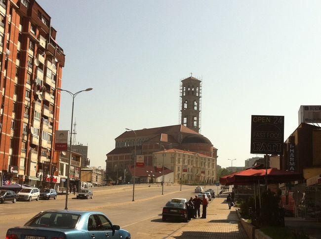 2012GWは初の東欧５ヶ国&おまけのカイロ10日間の旅(4)東欧３ヶ国目コソボのプリシュティナ日帰りのあとマケドニアのスコピエを町歩き