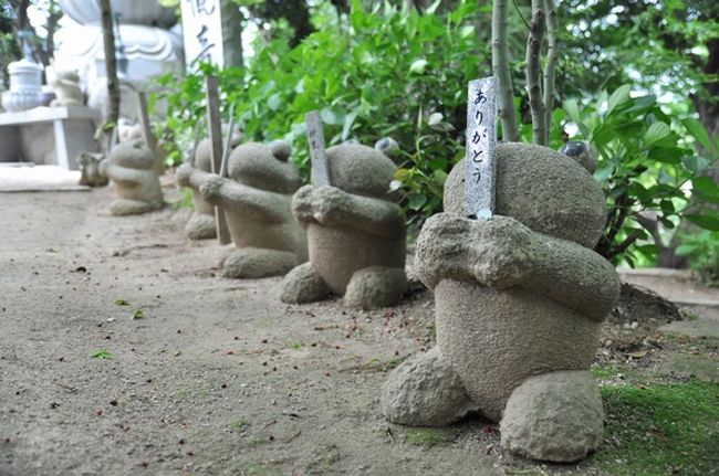 福岡県は小郡市にある、かえる寺（如意輪寺）に行きました。<br /><br />福岡県小郡市横隈1729<br /><br />さらに詳しい記事<br />http://katamen.seesaa.net/article/268905718.html