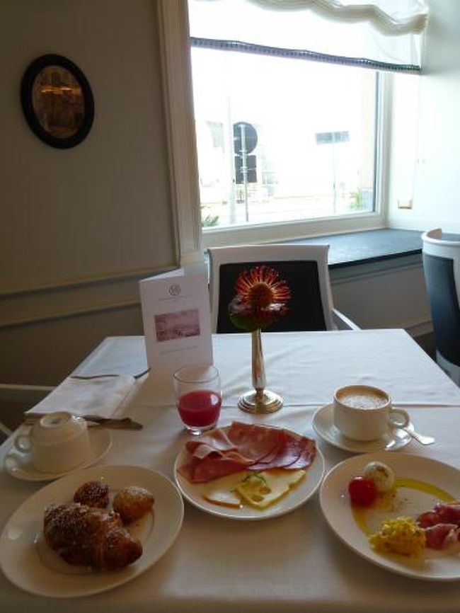 初夏のイスキア島で優雅なバカンス♪　Ｖｏｌ４（第２日目朝）　☆ナポリ：「グランド・ホテル・サンタ・ルチア」の優雅な朝食♪