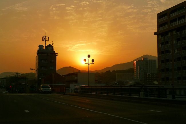 通潤橋を撮影の帰りに熊本市内から夕日を撮影しました