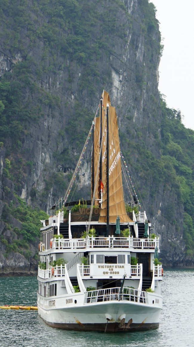 灼熱！下龍湾之旅（2）ハロン湾クルーズ2日目はただただゆっくり景色を満喫する。