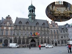 小高い丘の上に広がり鐘楼が響くモンス