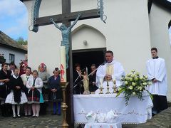 世界遺産の村ホッロークーのイースター祭り　その２