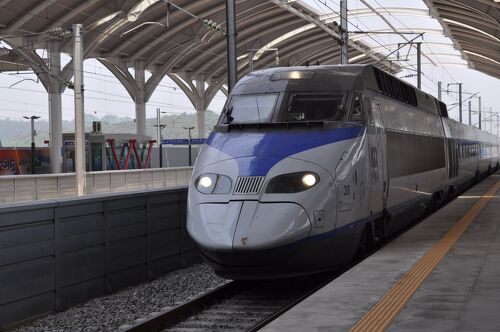 【鉄道ピンバッチ】アメリカ・リミテッド（韓国）セマウル mqdefault.jpg