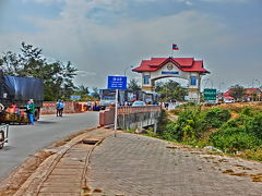 上海よりシンガポールまでの旅日記（１３）フエ→サワンナケート