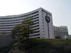  シェラトン・グランデ・トーキョーベイ・ ホテル、１２階海側のスイートに宿泊