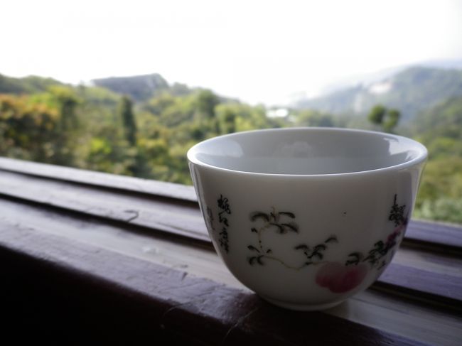 福岡から2時間ちょっと。<br />台湾茶を求めてバビューンと飛んできました。<br />