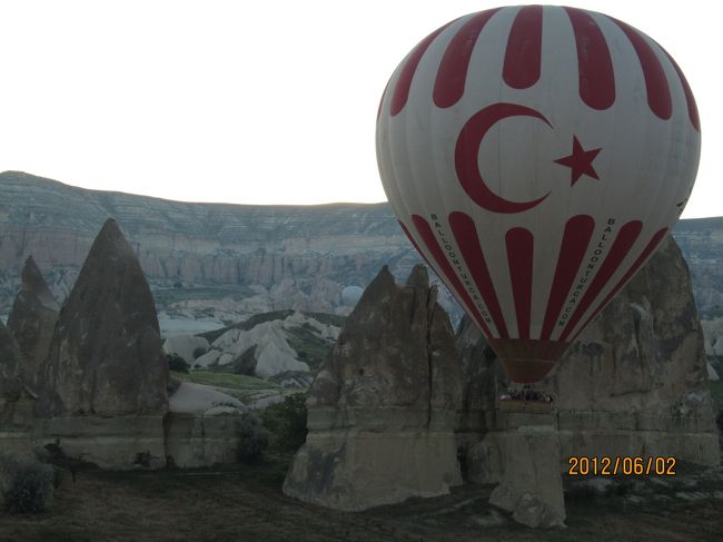 世界遺産や世界三大料理など、魅力満載なトルコ。<br />前から行きたかった国にやっと来れました！<br />そこはなんと！イケメン天国（パラダイス）だった!(^^)!<br />ひと時の姫気分を大いに味わえた楽しい旅行でした♪<br />観光ガイドについてはヘボヘボリポートです(笑)