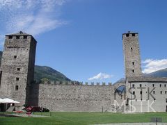 スイス・ドライブ旅行9泊10日 (4-3)：ベリンツォーナ・世界遺産の古城