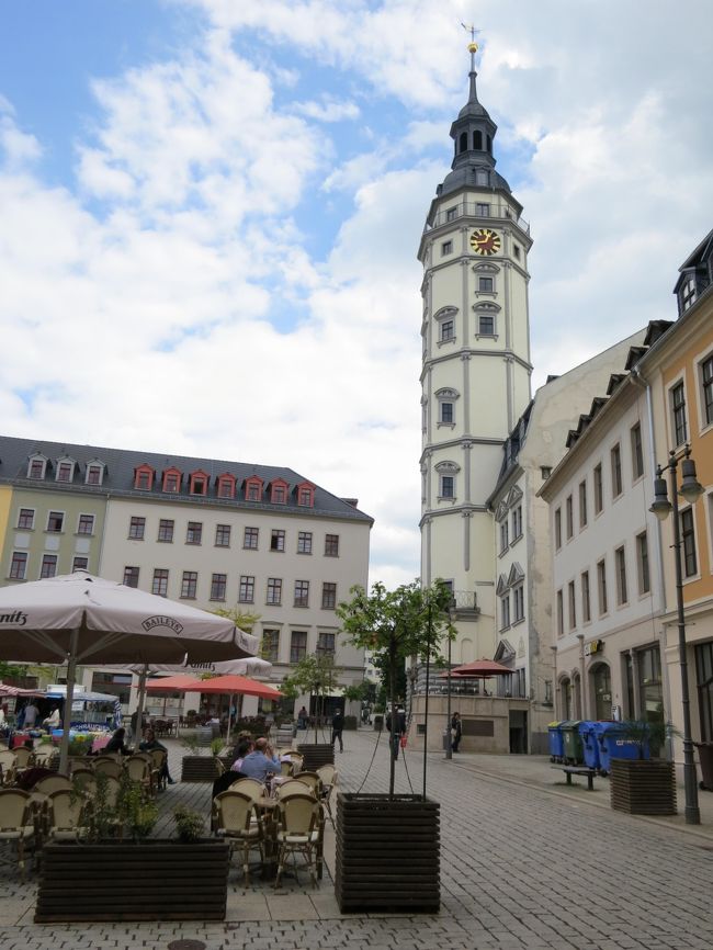 2012年5月8日（火）Ronneburg　Thur　ロンネブルクの街を散策した後、<br />Gera　ゲ-ラの街を散策♪<br /><br />ゲーラの歴史はWebで調べたところ<br />1237年の都市特権を獲得し、17世紀の30年戦争では、<br />スウェーデン軍によって街の1/3程度が破壊されてしまったようです。<br /><br />表紙の写真はゲーラの市庁舎です♪<br /><br />こちらの旅行記も個人的に記録として残したいので<br />写真をたくさんアップさせて頂いております。<br /><br /><br /><br />