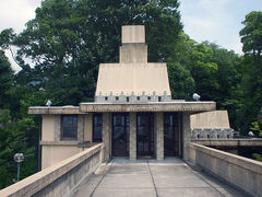 Ｆ．Ｌ．Wright 設計の旧山邑家住宅　- １