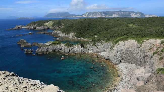 海と温泉と星空の小さな島、式根島。