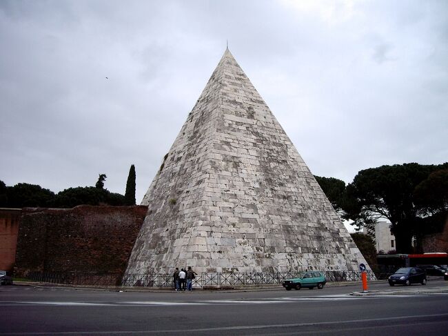 ローマ４泊６日・古代ローマの面白さに目覚めた旅　【４】ローマ市内遺跡巡り (2007/3/24-26)