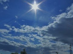 北欧GR24　NOR-2　オスロ市内の印象、バスの車窓から　☆北国の空青く