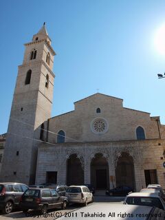 アンドリア(Andria)、カステル・デル・モンテ(Castel del Monte)、マテーラ(Matera)