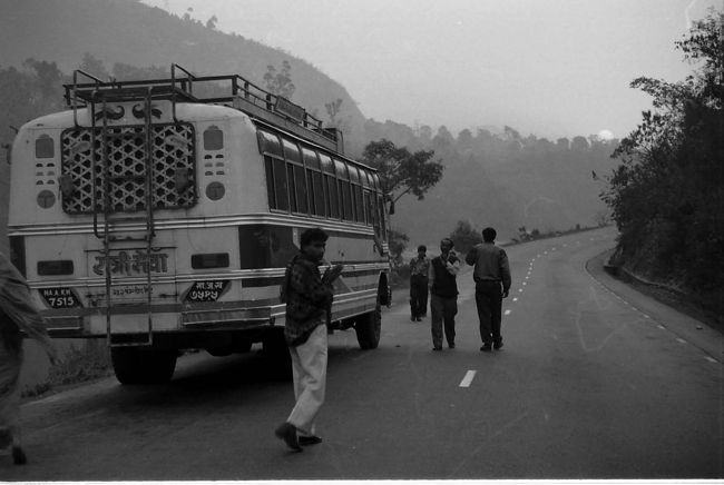 海外旅行二ヶ国目となるネパール。<br />インドから陸路で入国しました。<br /><br />多くの旅行者が羽を休める癒しの街。<br />それがカトマンズ・・・