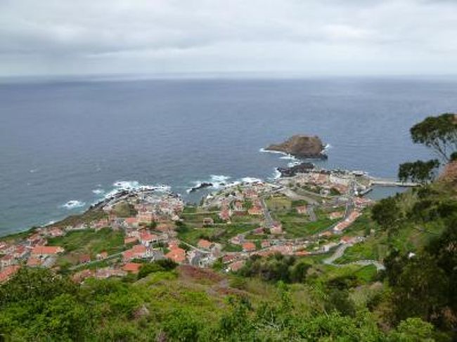 優雅なポルトガル旅・憧れのマデイラ島でバカンス♪　Ｖｏｌ７６（第７日目午前）　☆マデイラ島ポルト・モニス：山を越えて西北端にある「Porto Moniz」へ♪