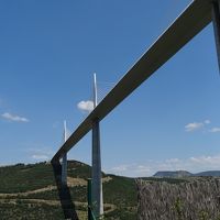 フランスの美しい村と町を巡るドライブ旅行④（Conque～Millau）