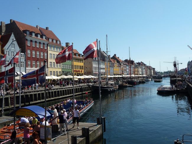 7/25(水）旅行5日目、コペンハーゲンの観光です。<br />今日はとっても良い天気！<br />7/7ぶりに晴天らしい。最高気温が２８℃。<br /><br />7:00　大型客船DFDSシーウェイズのレストランで朝食<br />9:30　コペンハーゲン到着<br />　　　コペンハーゲンの市内観光<br />　　　<br />12:40　ホテル到着<br />　　　　ホテルのお部屋で軽く昼食<br />13:30　自由行動へ<br /><br />　