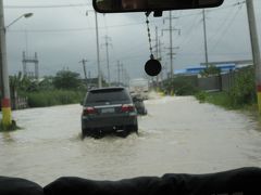 洪水の中、日本へ帰国　in マニラ　　８月　　２０１２年