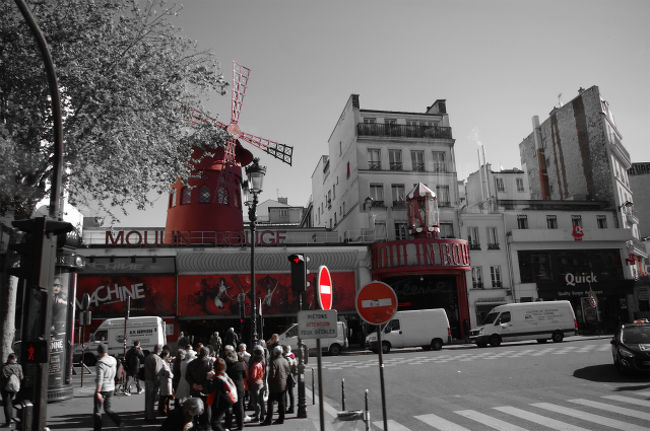 フランス旅行2日目。今日はずっとパリの中をグルグル回る予定です。<br />お昼は海産物です。もう決めているのです。<br />