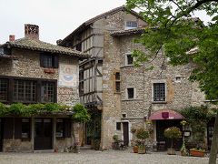 Pérouges（ペルージュ）- フランスで最も美しい村巡り2011 4travel No.69-