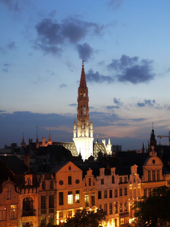 お正月にパリから日帰りしたブリュッセル、今回はアムステルダムからタリスに乗って２泊。<br />ブリュージュにも足を延ばし堪能しました。