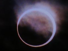 清水-4　金環日食、駿河湾のチャーター船上から観測　☆雲間から見えた！