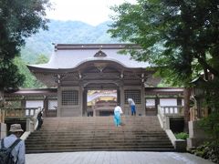 越後一ノ宮・弥彦神社に詣で弥彦山頂上から佐渡島を望む