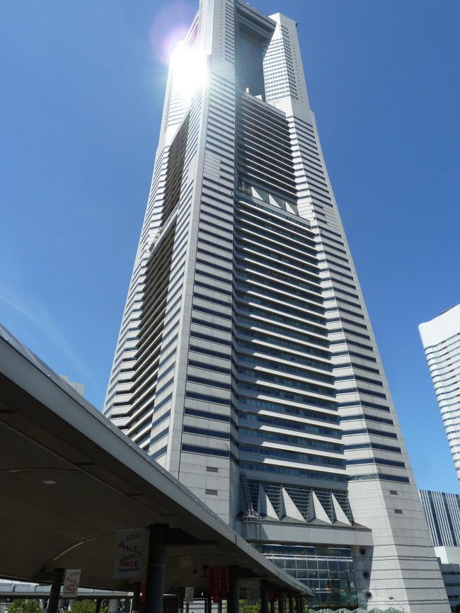〜日本一 高いビルのホテルは爽快でした 〜 <br /> <br />TokyoBookMark<br />新幹線代+ホテル(2泊食事なし)で一人¥33800<br /> <br />ホテルは日本一高い場所にありますが、コスパは高いか?安いか?<br />( ;^^)ヘ..<br /> <br /><br />でも外から見るとお日さまに焦がされてますねえ。<br />暑そ〜う (^。^) <br /> <br />