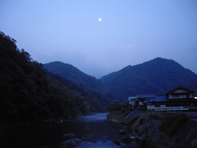 ４日目（午後）<br />出雲大社へお参りした後、米子まで戻り、伯備線で生山駅へ行き街なみを散策。<br />その後、岡山の新見へ向かう。