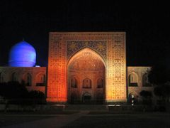 2011年秋ウズベキスタン旅行第６日目（７）サマルカンド：かなりしょぼかった、レギスタン広場の音楽とライトのショー