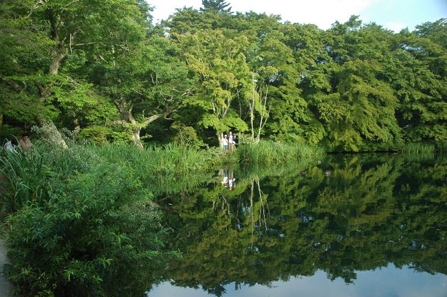 関東の人の避暑地のイメージがあった軽井沢。<br /><br />関西人なので旅行先へとはあまり考えた事がなかったのですが、<br />2007年の夏休みに、関東にいる夫のお友達家族と一緒に旅行して以来、家族全員すっかり魅力にはまってしまいました。<br /><br />まさか、3年連続で家族旅行で行く事になるとは・・・2008年3泊4日、夏の軽井沢旅行です。<br />ついでに富士山にちょこっと、野辺山に寄って、箱根温泉にも泊まりました。