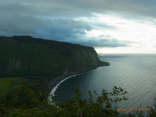 ・ハワイ島の旅（The Fairmont Orchid滞在）1～2日目<br />・ハワイ島の旅（ダイナミック・アイランド・アドベンチャー参加、『世界遺産キラウエア火山』と『マウナケア山頂と天体観測』）3日目<br /><br />の続きです。<br /><br />ハワイ島の旅もとうとう折り返し地点です。<br />この日は残念ながら風邪を引いてしまったのでのんびりdayとなりましたが・・・<br />それでももったいない精神でちょっと観光もすることに。