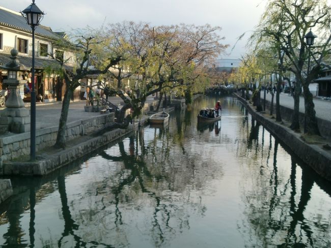 倉敷駅から歩いて10〜15分、水郷の街並みがあります。<br />なかなか広い範囲にわたって、穏やかな街並みが広がっています。