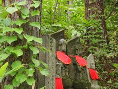 初秋の藻岩山で、お地蔵様に　こんにちは♪