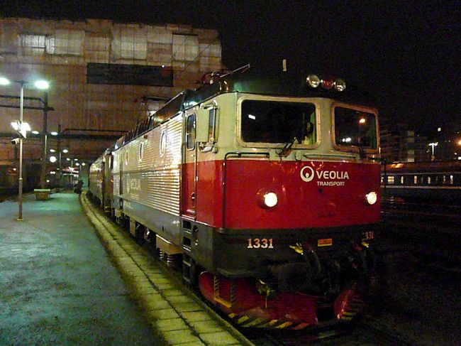 寝台列車『Nordpilen（ノルドピレン号）』で、ストックホルムから世界最北の鉄道駅ノルウェーのナルヴィークを目指します。