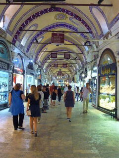 イスタンブール観光２日目。先ずはグランドバザール（カパル・チャルシュ）へ！