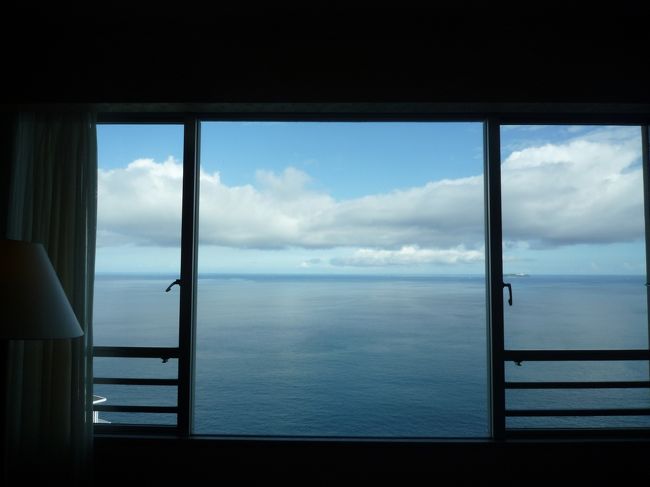 初めてホテルエステに行ってきました☆<br /><br />海を見ながら、お部屋にこもり、温泉に入ってエステしておいしいごはんを食べる。。<br /><br /><br />なんて優雅で素敵な時間♪<br /><br /><br />幸せすぎたけど、このあと風邪をこじらせまた肺炎になる。。。なんて最悪。。<br /><br /><br />でも、この旅行は幸せだったので、思い出そう!
