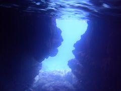 伊良部島『青の洞窟』 ☆ 水中の神秘にうっとり ～ 宮古島・再び(4)