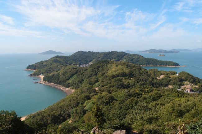 最近、複数の友人が真鍋島がとてもいいと絶賛するので、行きたくなってしまい・・・<br />北海道の次に真鍋島が好きという真鍋マスターに写真仲間さんたちと連れていってもらいました。<br /><br />夜活に朝活。<br />写真漬けの3日間〜