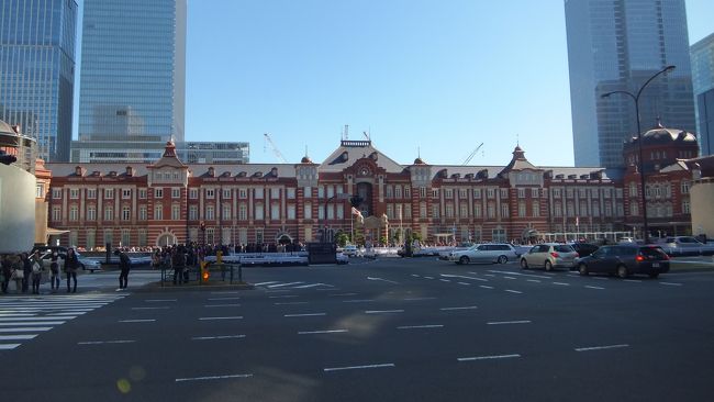 駅からハイキング『東京駅復原駅舎と江戸城址を巡り歴史と現代を肌で感じる』