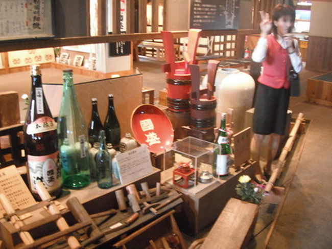 以下に掲げました拙ブログを御拝読頂ければ幸甚です。<br /><br />酒蔵『国盛』を訪問。「酒の文化館」を見学。日本酒の試飲でほろ酔い。<br /><br />http://wrongislan.exblog.jp/19146588/