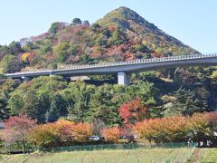 新雪の谷川岳をチラッと見て諏訪峡散策。