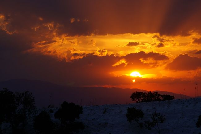 20121021 パムッカレ 遅めの到着でしたし、夕日でも眺めますかねぇ